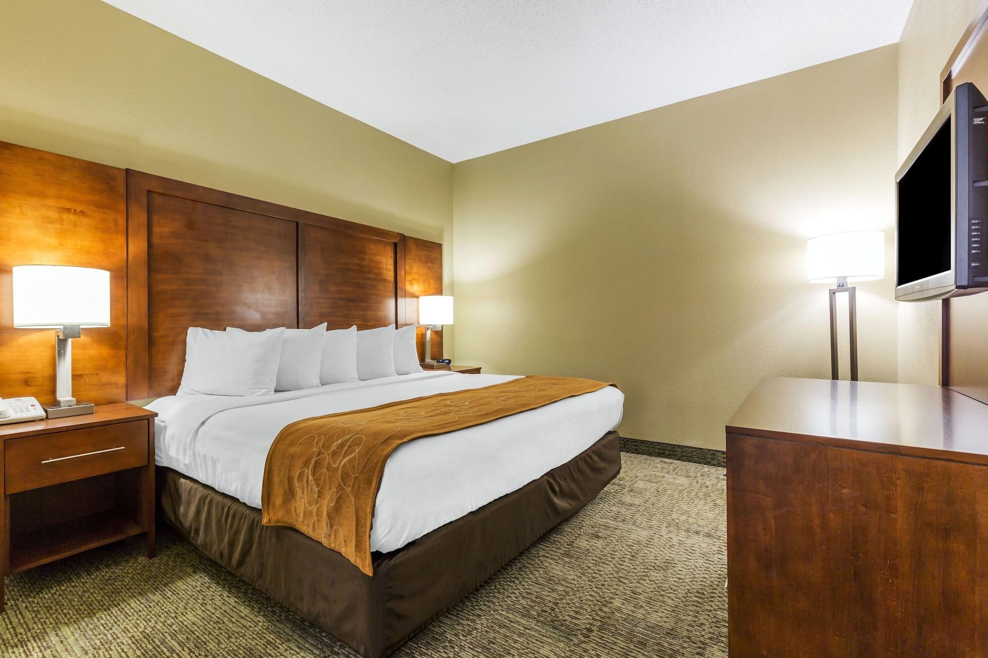 Comfort Near I-80 And I-94 Hotel 2*