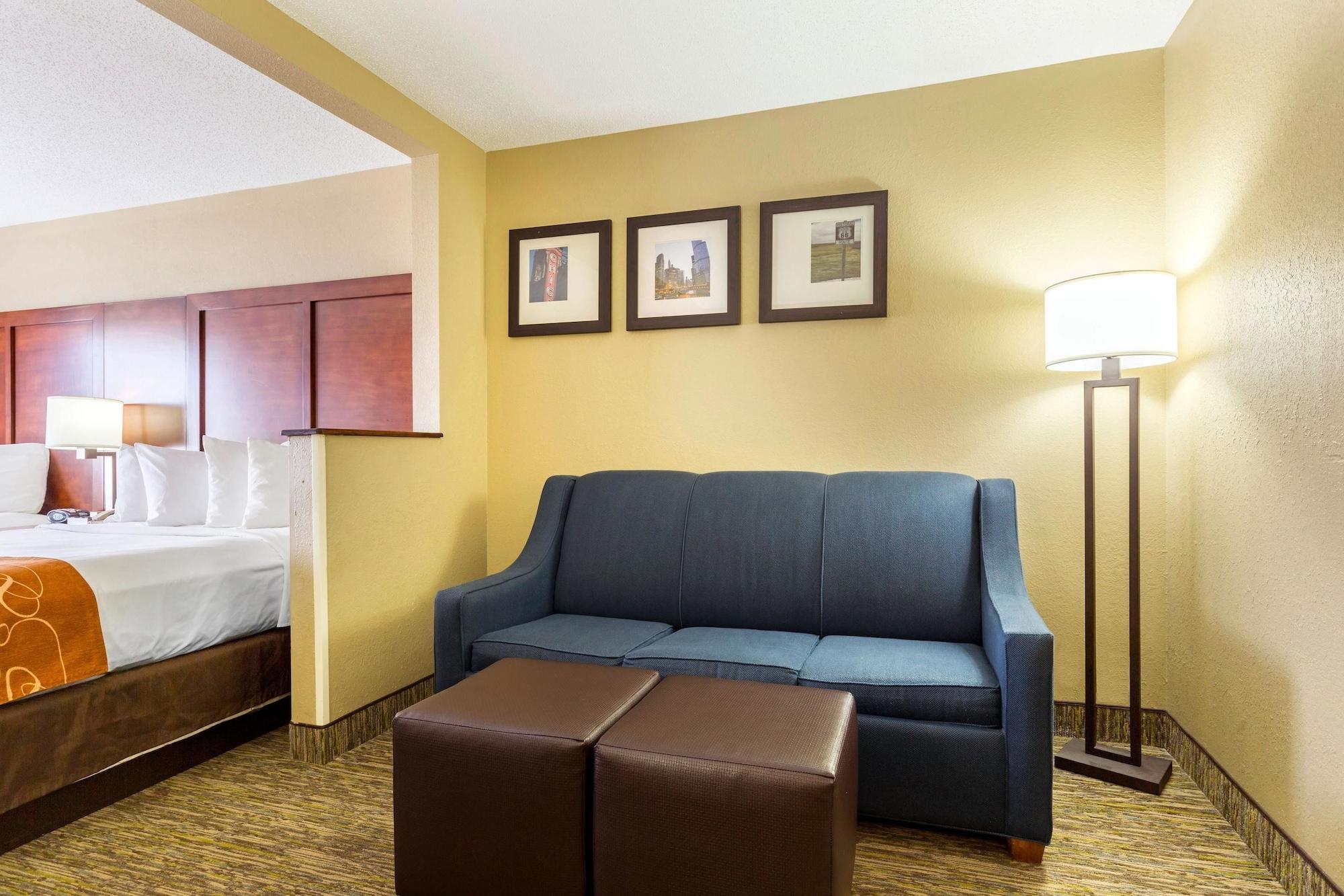 Comfort Near I-80 And I-94 Hotel 2*