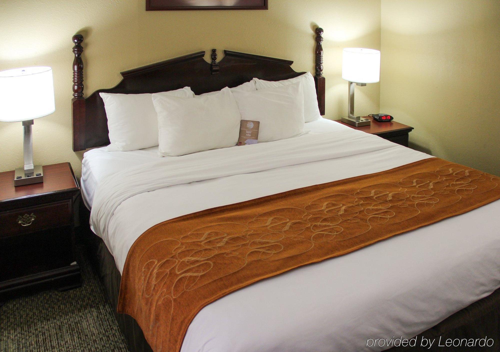 Hotel Comfort Near I-80 And I-94