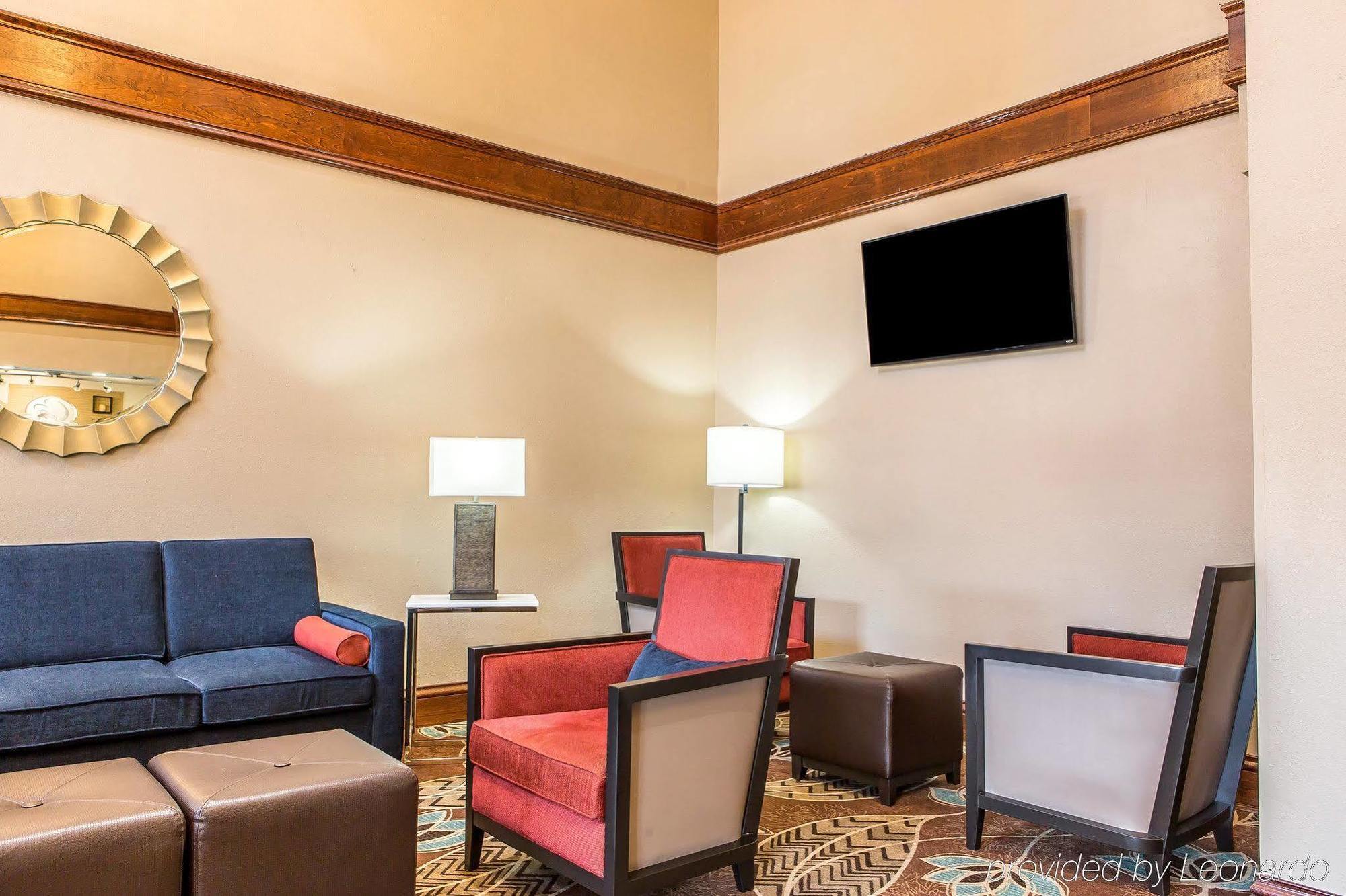Hotel Comfort Near I-80 And I-94